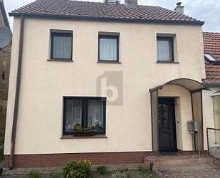 CHARMANT MIT GROßEM GRUNDSTÜCK - 250.000,00&nbsp;EUR Kaufpreis, ca.&nbsp; 78,00&nbsp;m&sup2;&nbsp;Wohnfl&auml;che in Fehrbellin (PLZ: 16833)