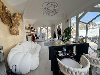 Foto - TOP LAGE FÜR IHRE ELEGANTE BEAUTY-OASE