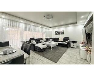 DREI EINHEITEN, GROßER GARTEN - 649.000,00&nbsp;EUR Kaufpreis, ca.&nbsp; 271,00&nbsp;m&sup2;&nbsp;Wohnfl&auml;che in Lehrte (PLZ: 31275)