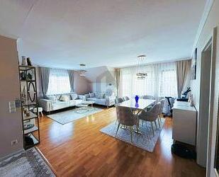 LICHTDURCHFLUTET UND RUHIG WOHNEN MIT CHARME - Leingarten