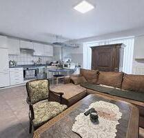 WOHNGLÜCK AUF EINER EBENE - ca.&nbsp; 72,00&nbsp;m&sup2;&nbsp;Wohnfl&auml;che in Leonberg (PLZ: 71229)