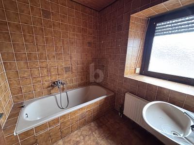 Foto - 21 Zimmer Mehrfamilienhaus, Wohnhaus in Sensweiler