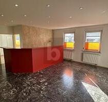 MODERNISIERT, FLEXIBEL NUTZBAR UND ENERGIEEFFIZIENT - Denzlingen