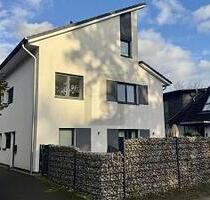 FAMILIENREFUGIUM MIT STUDIO, GARTEN & DESIGNKÜCHE - Hamburg