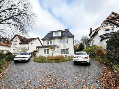 Foto - ENERGIEEFFIZIENT MIT PARKÄHNLICHEN GRUNDSTÜCK