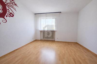 Foto - WG ZIMMER, AB SOFORT FREI - 300,00&nbsp;EUR &nbsp;pro&nbsp; Monat Kaltmiete, ca.&nbsp; 12,00&nbsp;m&sup2;&nbsp;Wohnfl&auml;che