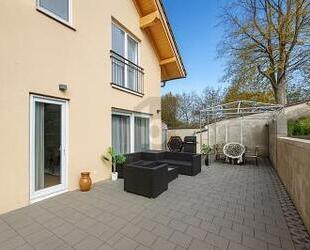 SCHÖNE DOPPELHAUSHÄLFTE MIT VIEL PLATZ - Scheuring