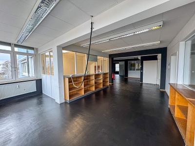 Foto - 4 Zimmer Büro in Stuttgart Obertürkheim