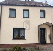 CHARMANT MIT GROßEM GRUNDSTÜCK - 250.000,00&nbsp;EUR Kaufpreis, ca.&nbsp; 78,00&nbsp;m&sup2;&nbsp;Wohnfl&auml;che in Fehrbellin (PLZ: 16833)