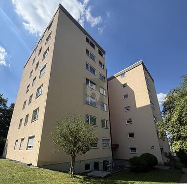 Foto - KOMFORTABEL WOHNEN: BALKON, GARAGE, AUFZUG