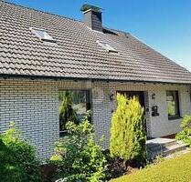 IN TOPLAGE MIT WEITBLICK - 260.000,00&nbsp;EUR Kaufpreis, ca.&nbsp; 167,00&nbsp;m&sup2;&nbsp;Wohnfl&auml;che in Dassel (PLZ: 37586)
