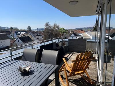Foto - HELL UND SONNIG - ÜBER DEN DÄCHERN