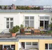 ÜBER DER STADT KOMPLETT RENOVIERT - Hamburg Lokstedt