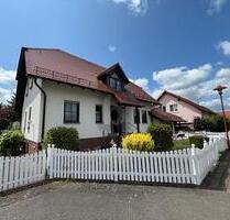 FAMILIENTRAUM IN RUHIGER LAGE - 450.000,00 EUR Kaufpreis, ca.  162,00 m² Wohnfläche in Ohrdruf (PLZ: 99885)