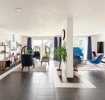 FAMILIENANWESEN MIT VIEL PLATZ + KINO + POOL ETC - Hohentengen am Hochrhein