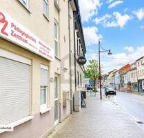 ZENTRALE, RENOVIERTE GEWERBEFLÄCHE IN BRETTEN