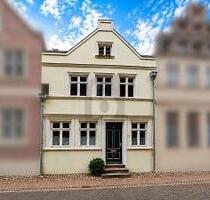 ALTSTADTJUWEL IN NEUEM GLANZ - 759.500,00&nbsp;EUR Kaufpreis, ca.&nbsp; 170,00&nbsp;m&sup2;&nbsp;Wohnfl&auml;che in Lüneburg (PLZ: 21335)