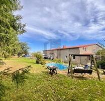 RAUM ZUM LEBEN - MIT GARAGE DER EXTRAKLASSE - Kassow