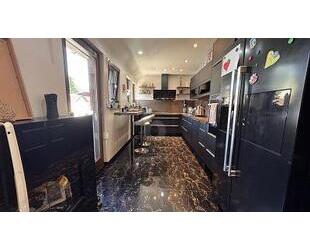 TEILSANIERT UND VOLLVERMIETET - 420.000,00&nbsp;EUR Kaufpreis, ca.&nbsp; 380,00&nbsp;m&sup2;&nbsp;Wohnfl&auml;che in Obersontheim (PLZ: 74423)