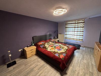 Foto - RENOVIERT, DOPPELGARAGE, VERMIETUNG MÖGLICH