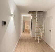 FRISCH SANIERT MIT SEHR VIEL PLATZ - Bremen