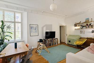 Foto - TOLLES ALTBAUJUWEL IN BESTER KIEZLAGE MIT BALKON
