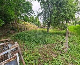 GERÄUMIGES BAUPARADIES MIT 6 GARAGEN - Nordhalben