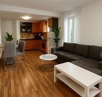 10 BETTEN, 3 KÜCHEN, RENOVIERT 2025, VOLL MÖBLIERT - Hamburg Lurup