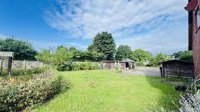 Foto - PLATZ FÜR EINE STADTVILLA HÄTTEN WIR