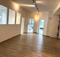 HELLE UND FREUNDLICHE ARBEITSRÄUME - Hamburg