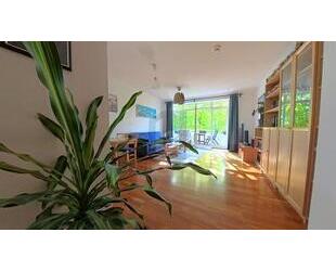 LICHTDURCHFLUTETES ZUHAUSE MIT BALKON & GARAGE - Hamburg Farmsen-Berne