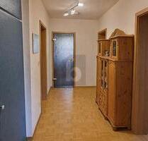 HELL, MODERN UND RUHIG GELEGEN - 810,00&nbsp;EUR &nbsp;pro&nbsp; Monat Kaltmiete, ca.&nbsp; 81,00&nbsp;m&sup2;&nbsp;Wohnfl&auml;che in Essen (PLZ: 45357)