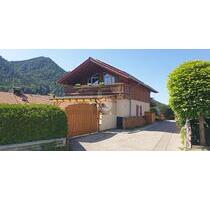 TRAUMLAGE MIT BESTEM BERGBLICK - 1.295.000,00&nbsp;EUR Kaufpreis, ca.&nbsp; 125,00&nbsp;m&sup2;&nbsp;Wohnfl&auml;che in Ruhpolding (PLZ: 83324)