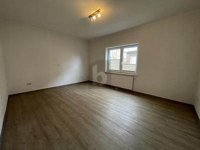 Foto - 7 Zimmer Zweifamilienhaus in Papenburg
