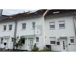 VIEL PLATZ UND NACHHALTIGE PV-ANLAGE - Leimen