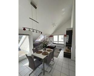 LICHTDURCHFLUTET MIT WEITBLICK - 970,00&nbsp;EUR &nbsp;pro&nbsp; Monat Kaltmiete, ca.&nbsp; 69,00&nbsp;m&sup2;&nbsp;Wohnfl&auml;che in Leonberg (PLZ: 71229)