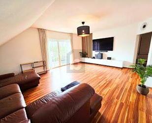 STILVOLL MIT CLEVEREM RAUMANGEBOT ! - Wöllstein