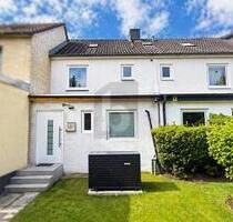 FRISCH SANIERTES FAMILIENGLÜCK - 690.000,00&nbsp;EUR Kaufpreis, ca.&nbsp; 130,00&nbsp;m&sup2;&nbsp;Wohnfl&auml;che in Hamburg Farmsen-Berne (PLZ: 22159)