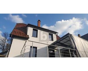 MODERNISIERTES EINFAMILIENHAUS MIT SONNIGEM GARTEN - Villingen-Schwenningen