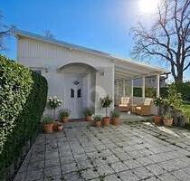 FAMILIENECKHAUS MIT IDYLLISCHEN GARTEN - Mettenheim