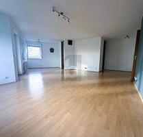 Preisreduktion! SCHÖNER, GROßZÜGIGER WOHNTRAUM IN RUHIGER LAGE - Göppingen