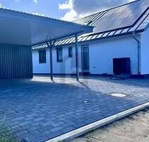 MODERNE DOPPELHAUSHÄLFTE MIT GARTEN & PV - Selsingen