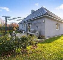 IHR NEUES ZUHAUSE: STILVOLL MIT GARTENIDYLLE - Henstedt-Ulzburg