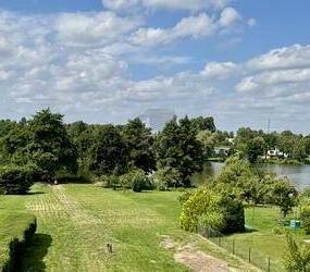 SANIERUNGSBEDÜRFTIG MIT DIREKTEM SEEZUGANG - Lübeck