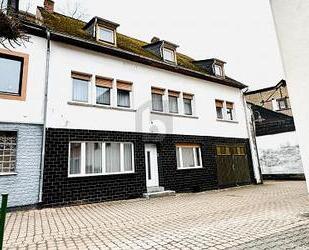 AN DER MOSEL WOHNEN, WO ANDERE URLAUB MACHEN - Neumagen-Dhron