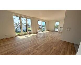 LICHTDURCHFLUTET WOHNEN MIT BALKON & AUFZUG - Achern