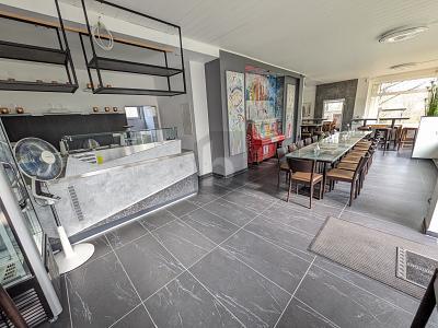 Foto - VOLL EINGERICHTET: GASTSTÄTTE, KONFERENZRAUM