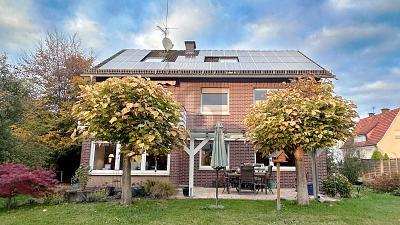 Foto - WOHNEN & WOHLFÜHLEN - MIT BALKON UND GARTEN