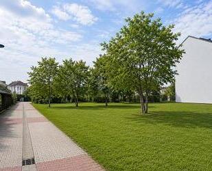 VIEL PLATZ FÜR IHRE ZUKUNFT AUF 734 M² - Langen