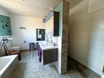 Foto - 7 Zimmer Zweifamilienhaus in Neckarwestheim